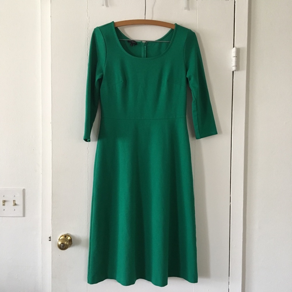Talbots green shift dress with stretch